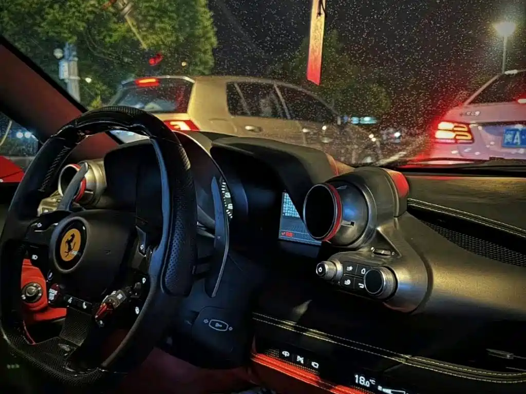 Ferrari F8 — миниатюра 3