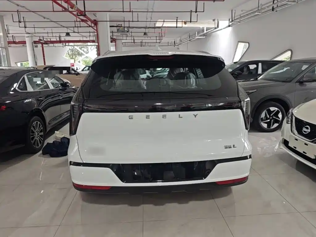 Geely Boyue L — миниатюра 6