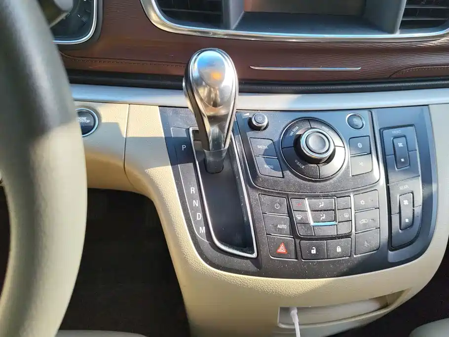 Buick GL8 — миниатюра 16