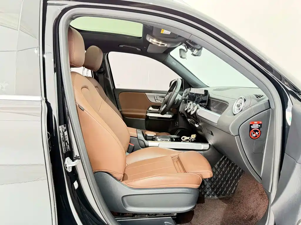 Mercedes-Benz GLB — миниатюра 15