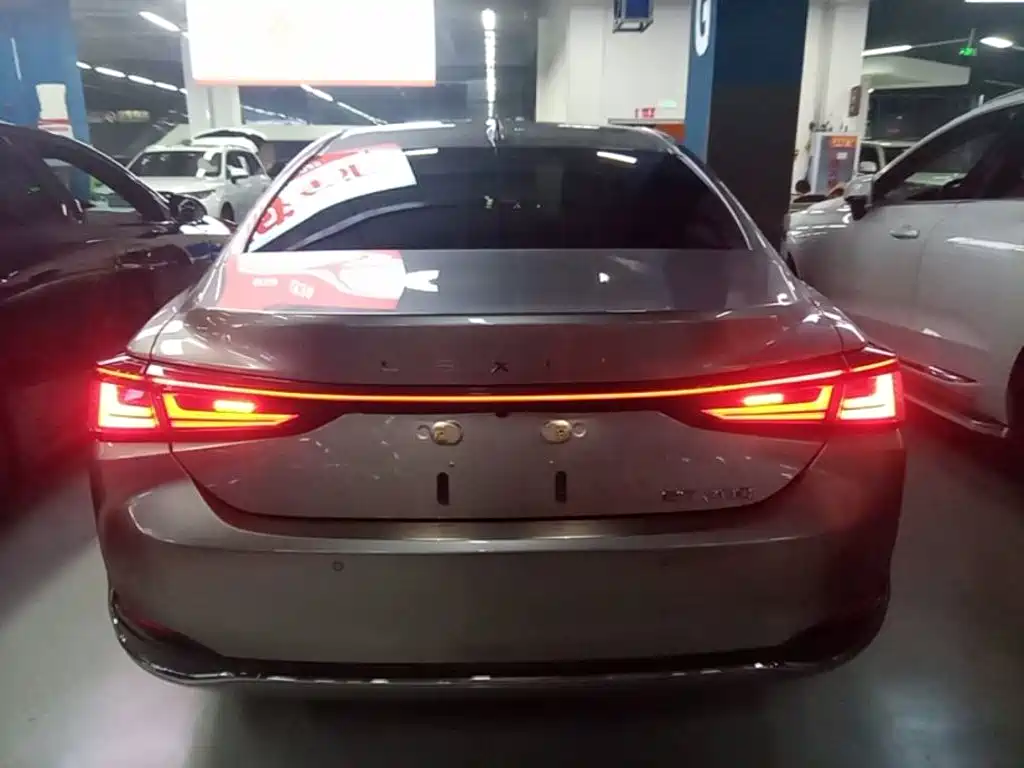 Lexus ES 2025 200 Premium