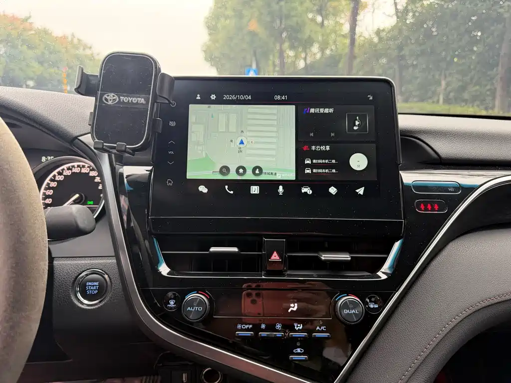 Toyota Camry — миниатюра 11