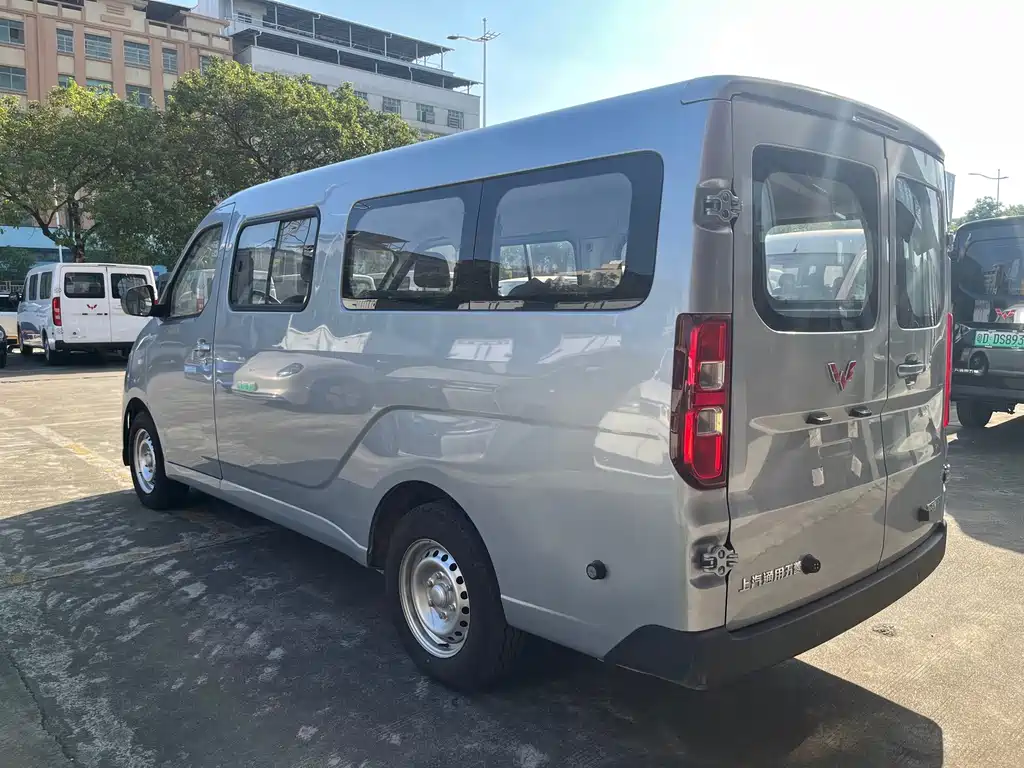 Wuling Yangguang — миниатюра 7
