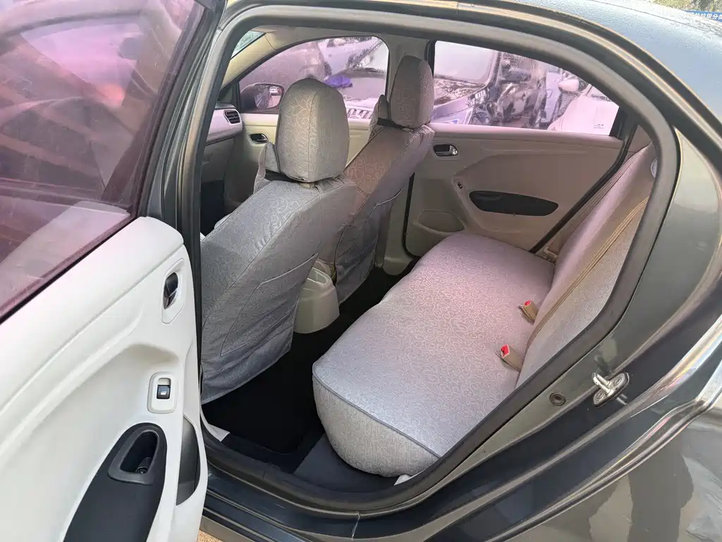 Citroen Elysee — миниатюра 4