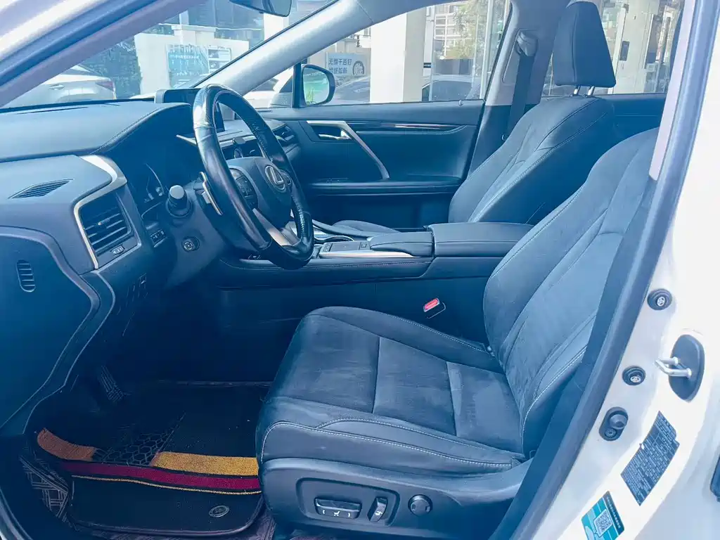 Lexus RX — миниатюра 5