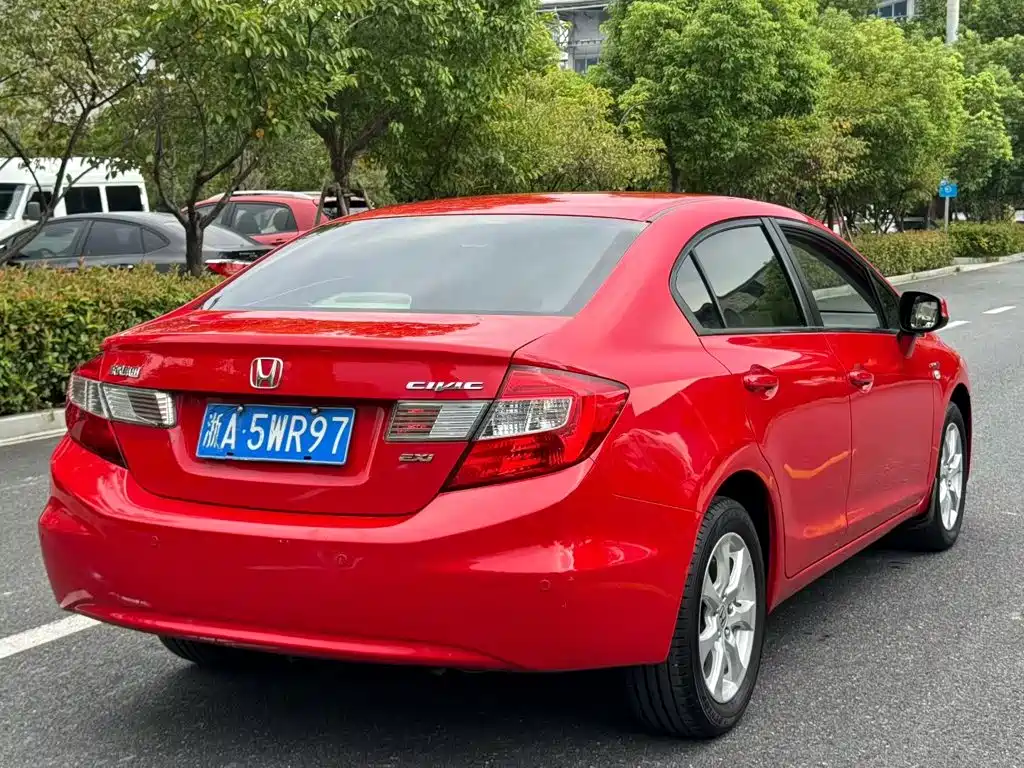 Honda Civic — миниатюра 4