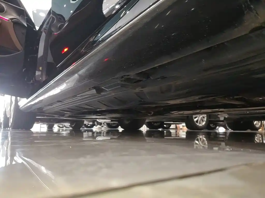 Mercedes-Benz E-Class — миниатюра 22