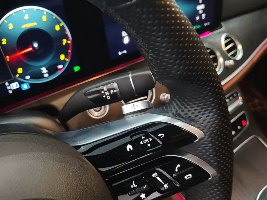 Mercedes-Benz E-Class — миниатюра 14