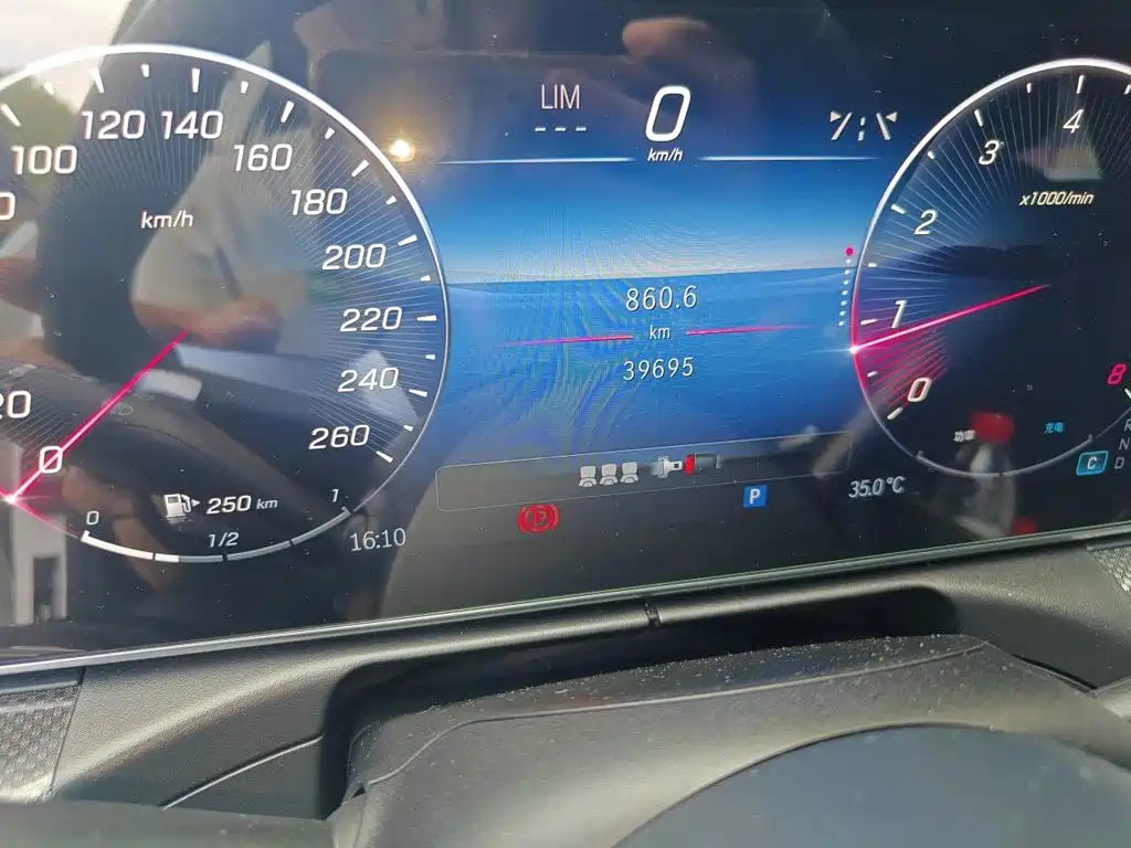 Mercedes-Benz C-Class — миниатюра 5