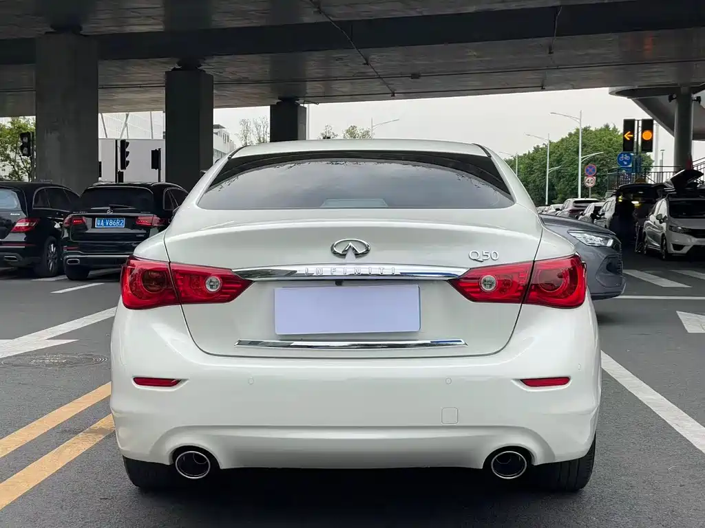 Infiniti Q50L — миниатюра 14