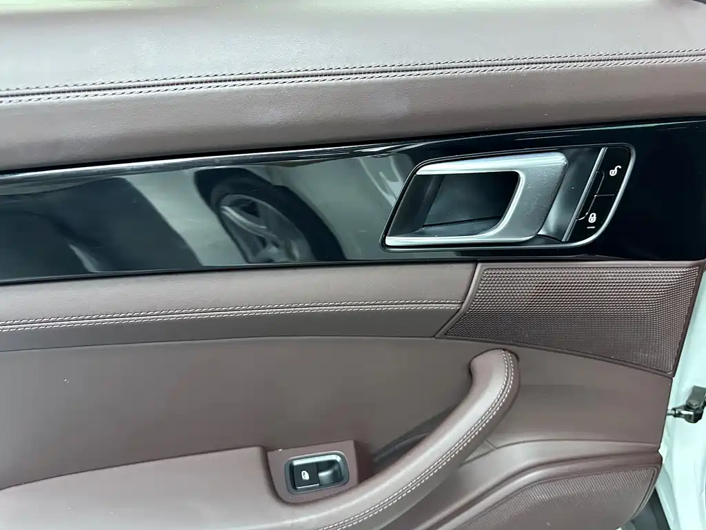 Porsche Panamera — миниатюра 14