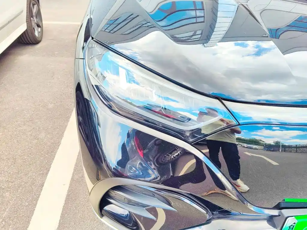 Mercedes-Benz EQE SUV — миниатюра 7