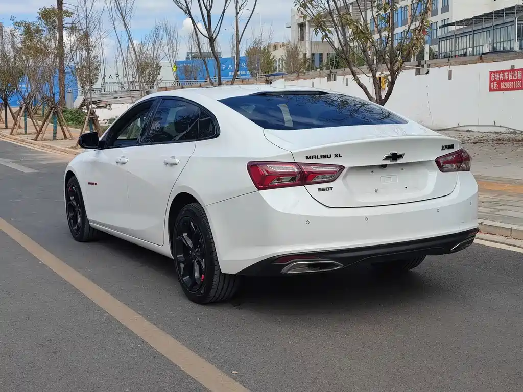 Chevrolet Malibu XL — миниатюра 11