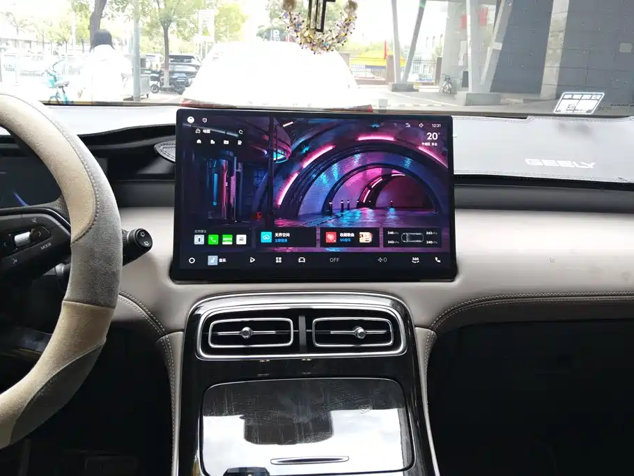 Geely Boyue L — миниатюра 13