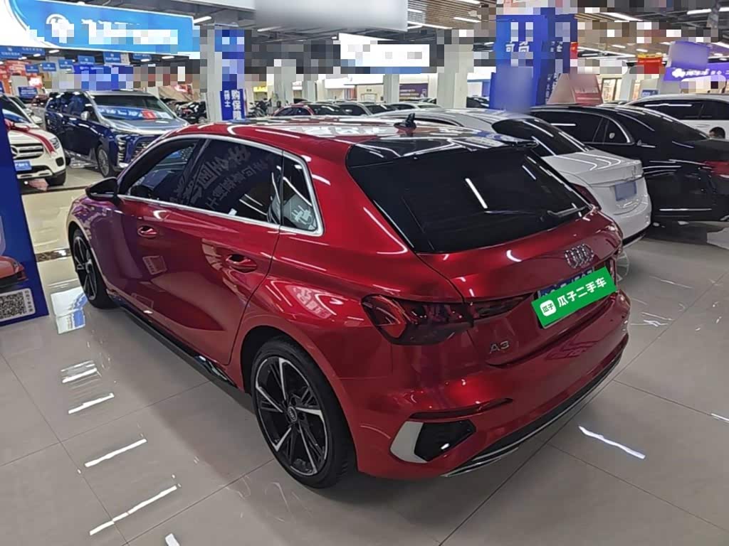 Audi A3 1.4 л 2024 г. красный/фиолетовый, пробег 33600 км