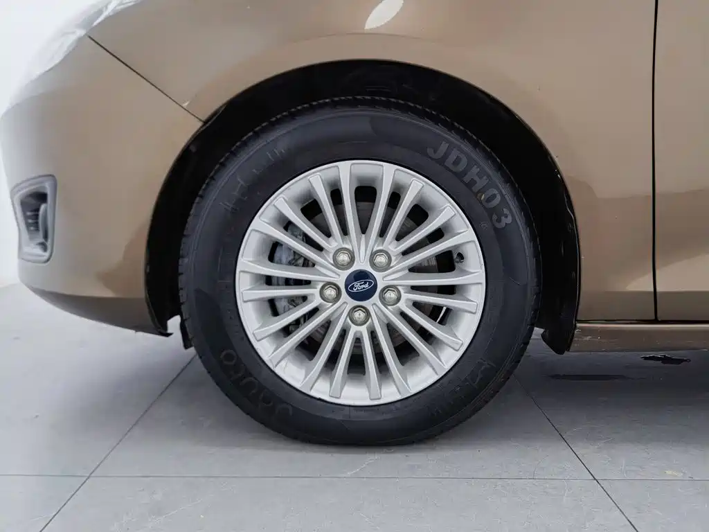 Ford Escort — миниатюра 17