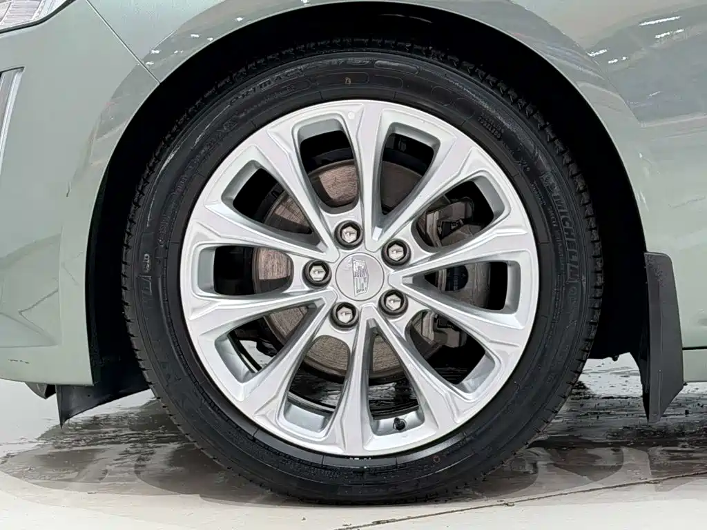 Cadillac CT5 — миниатюра 11