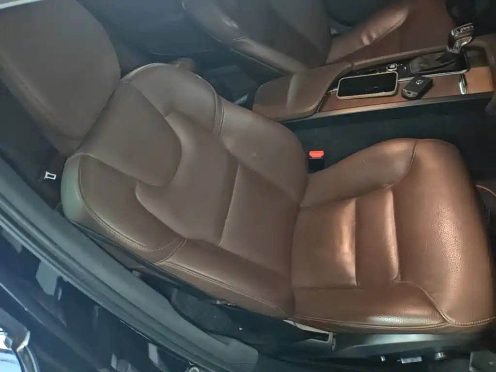 Volvo S90 — миниатюра 25