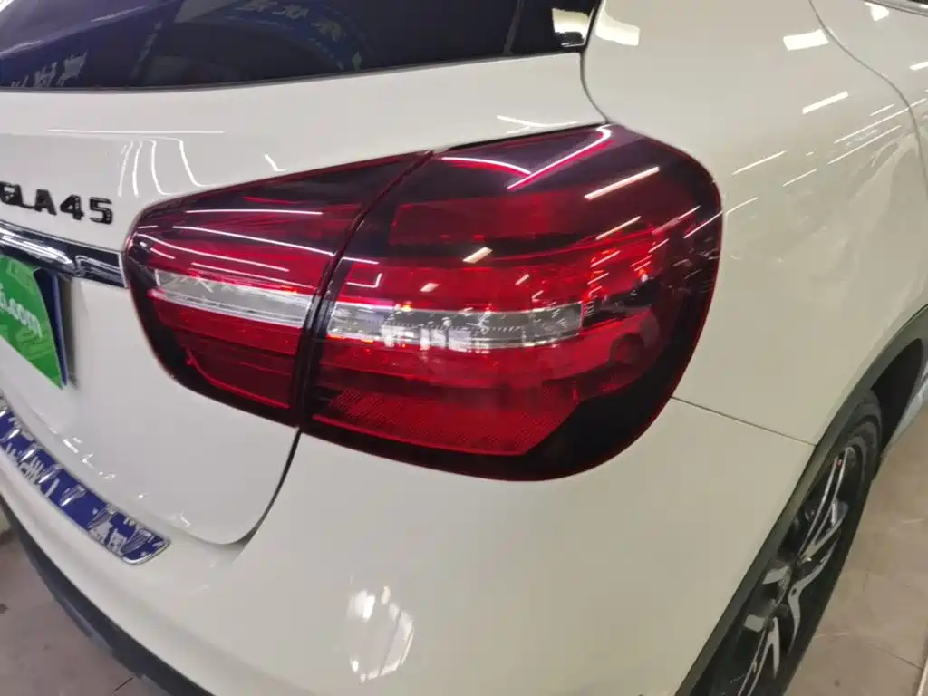 Mercedes-Benz GLA — миниатюра 8