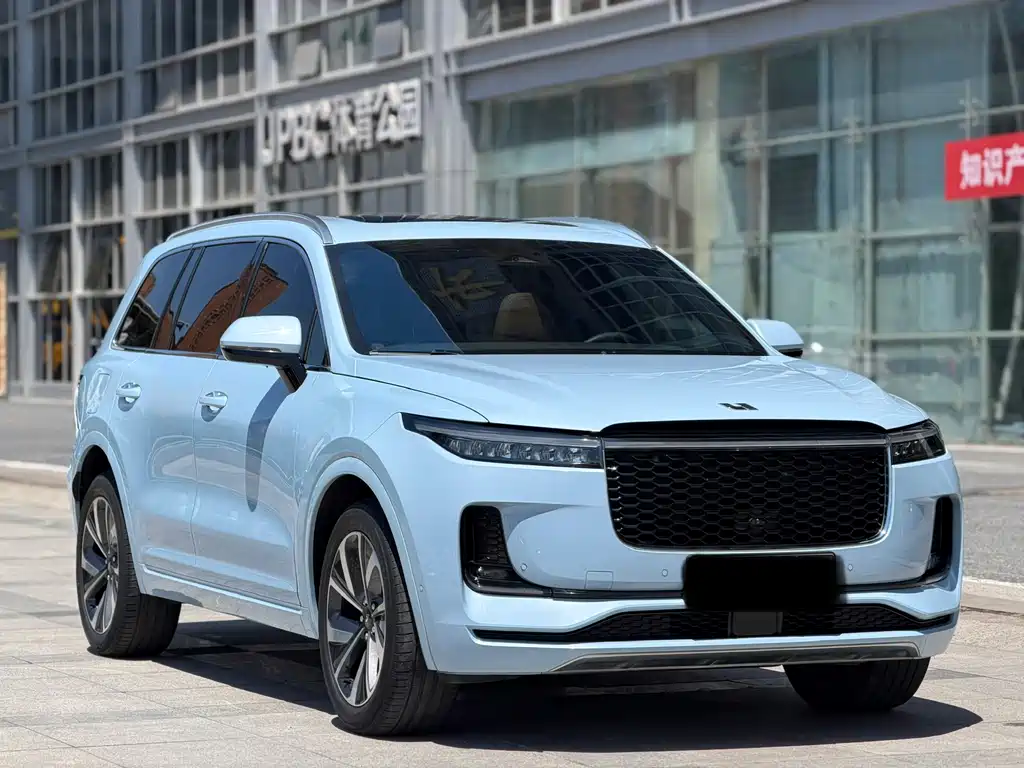 Li Auto ONE 2021 6 мест