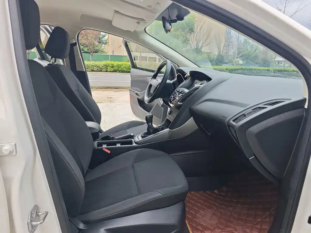 Ford Focus — миниатюра 12