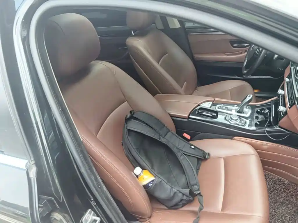 BMW 5 Series — миниатюра 9