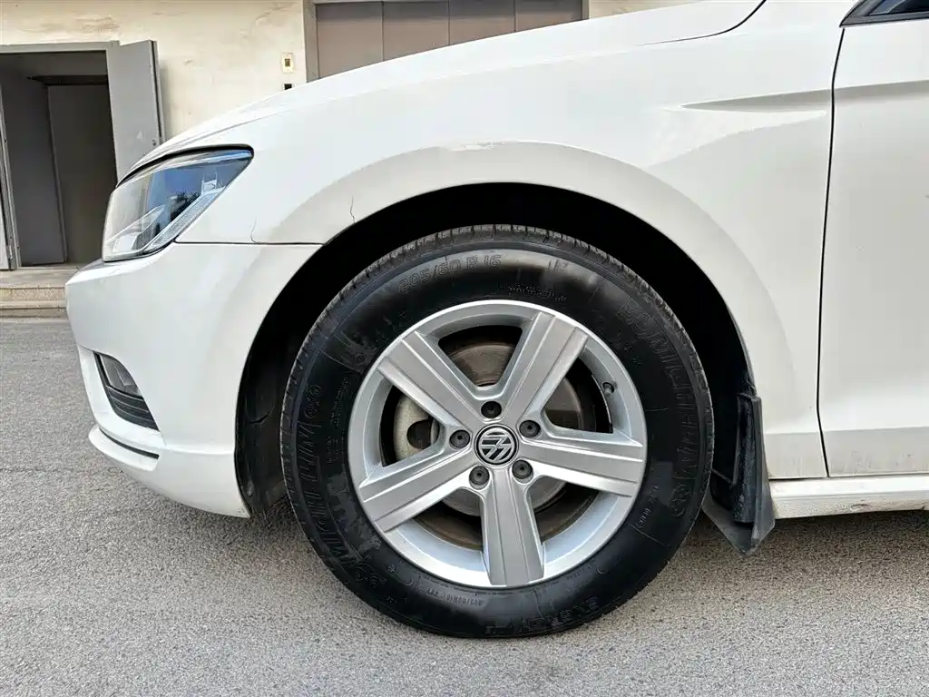 Volkswagen Lamando — миниатюра 31