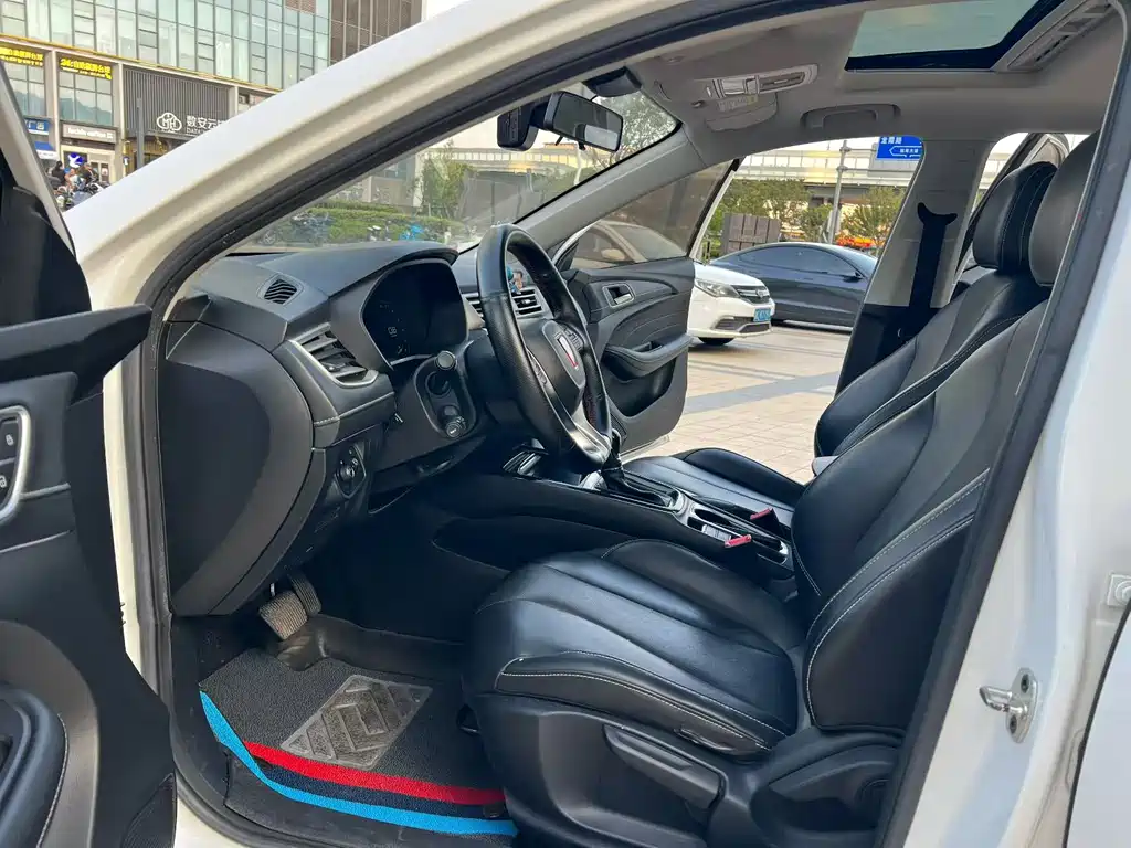 Roewe i5 — миниатюра 4