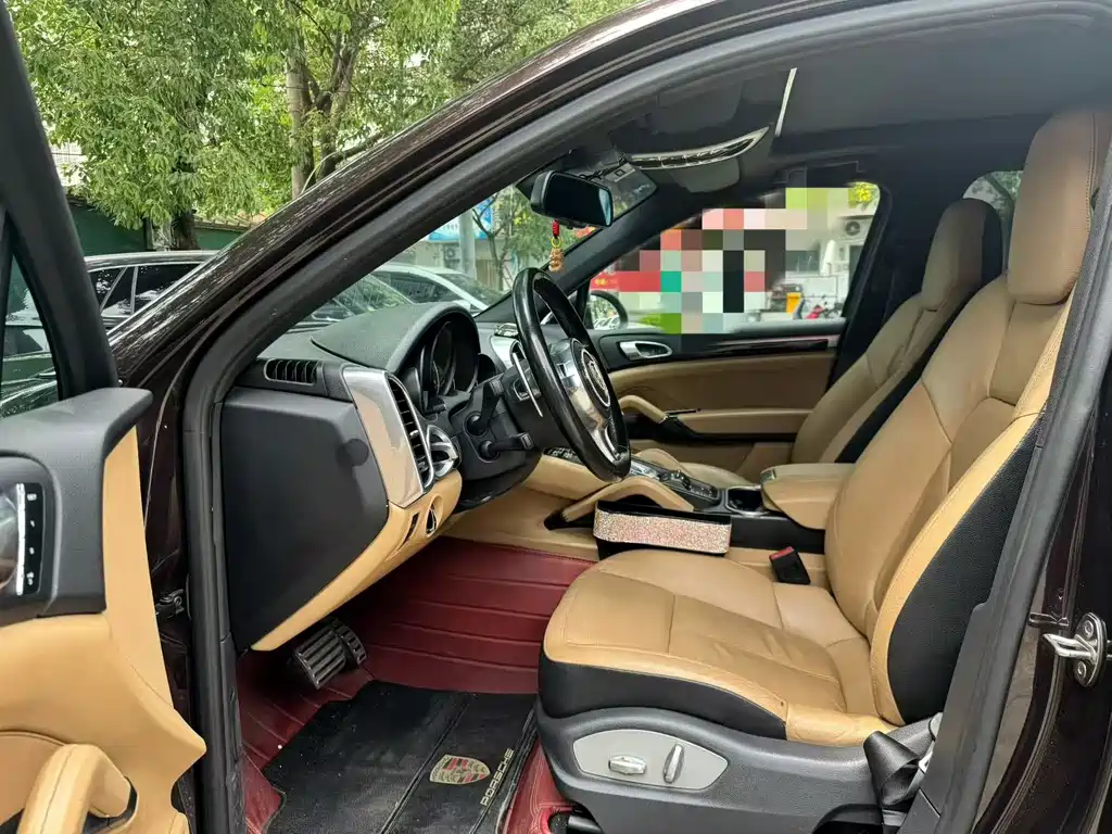 Porsche Cayenne — миниатюра 4