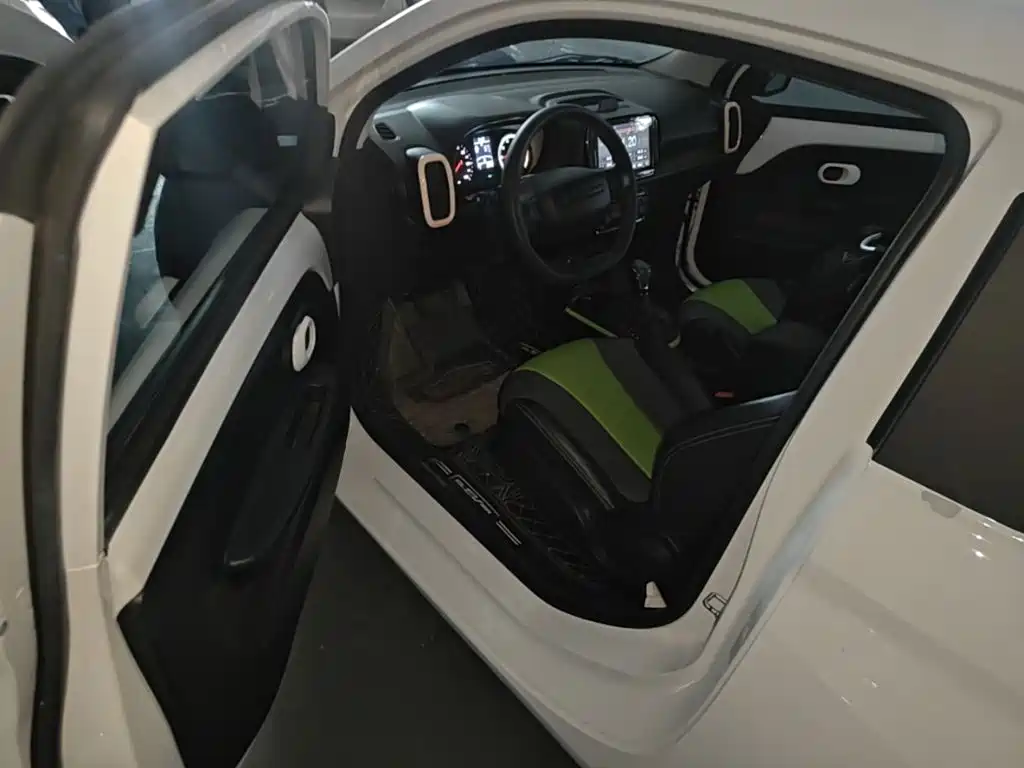 Roewe Clever — миниатюра 16