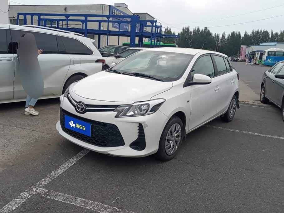 Toyota Vios FS 1.5 л 2021 г. Белый, пробег 33500 км