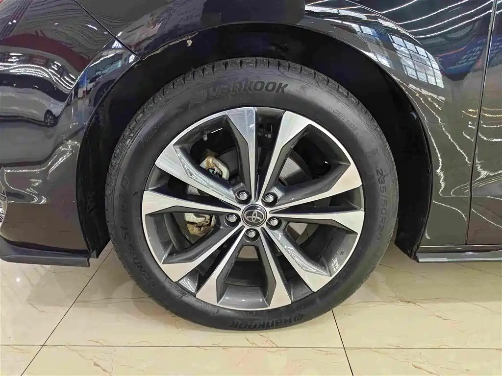 Toyota Granvia — миниатюра 9