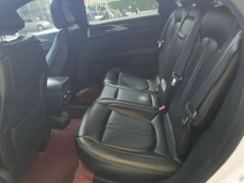 Lincoln MKZ — миниатюра 17