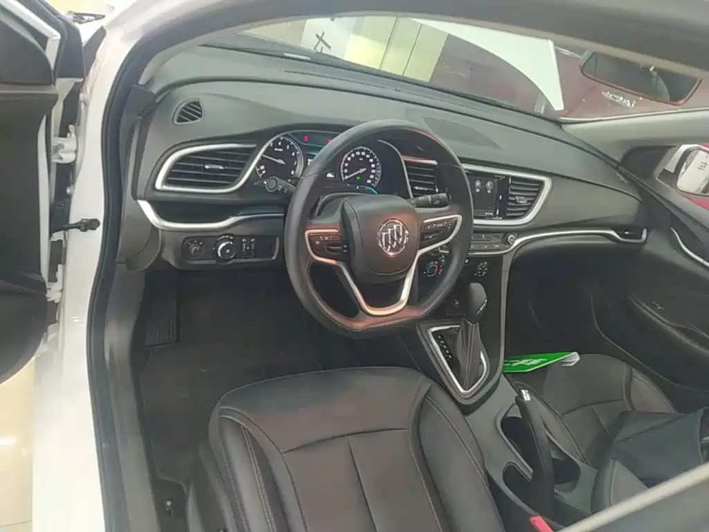Buick Excelle — миниатюра 10