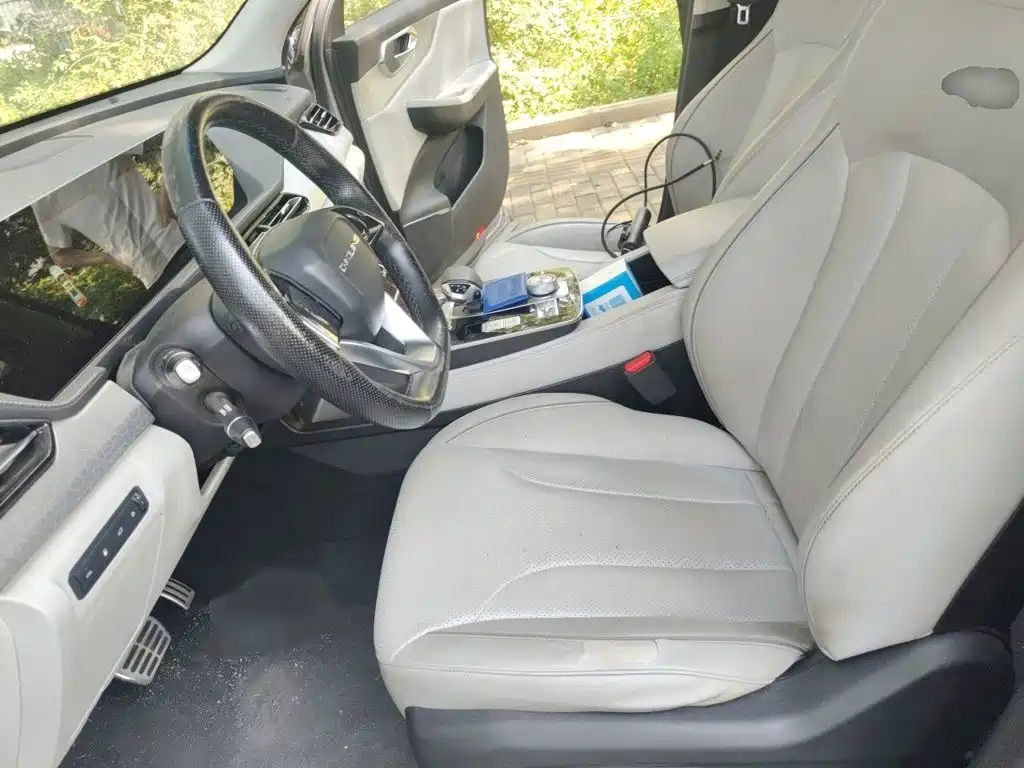 BAIC X7 PHEV — миниатюра 8