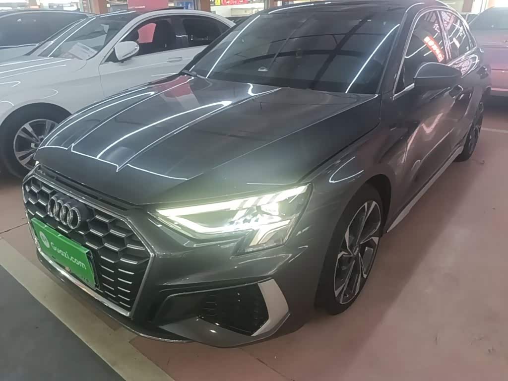 Audi A3 1.4 л 2021 г. Серебристо-серый, пробег 44400 км