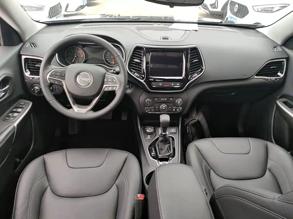 Jeep Cherokee — миниатюра 10