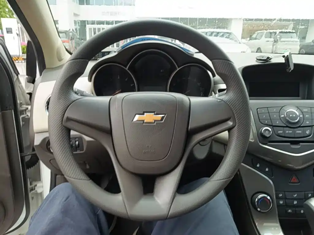 Chevrolet Cruze — миниатюра 11