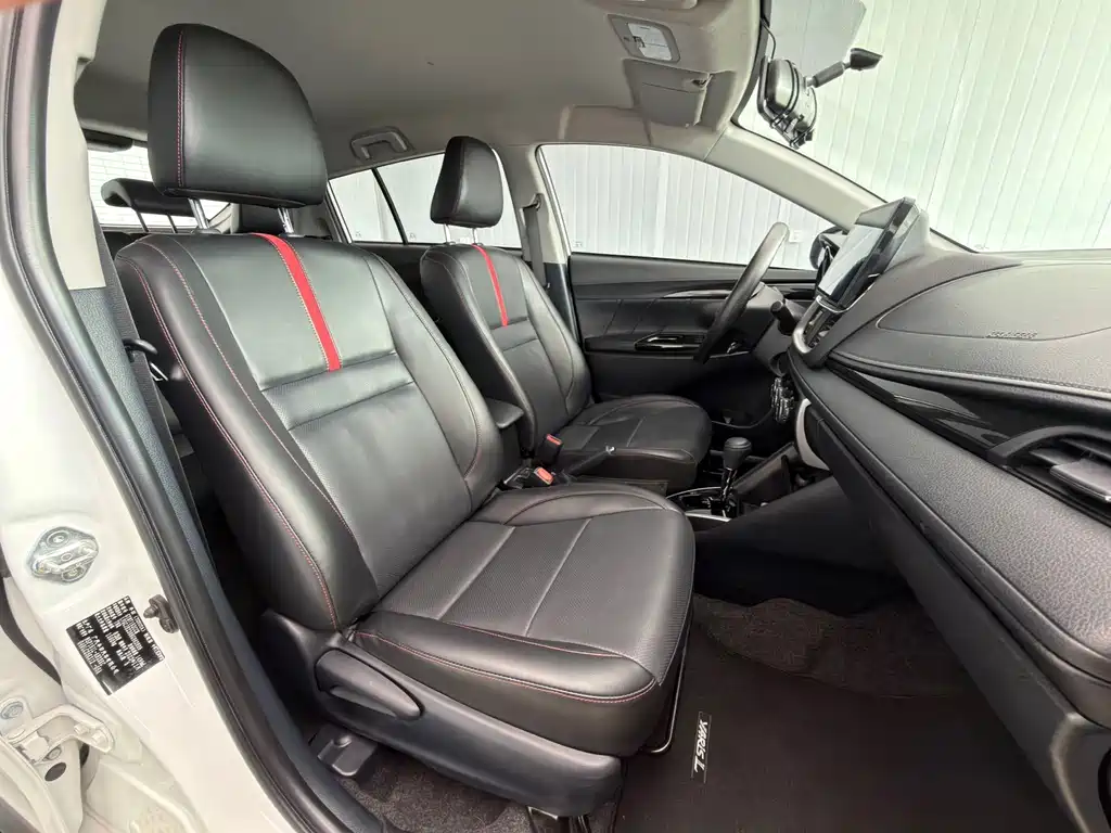 Toyota Yaris L — миниатюра 18