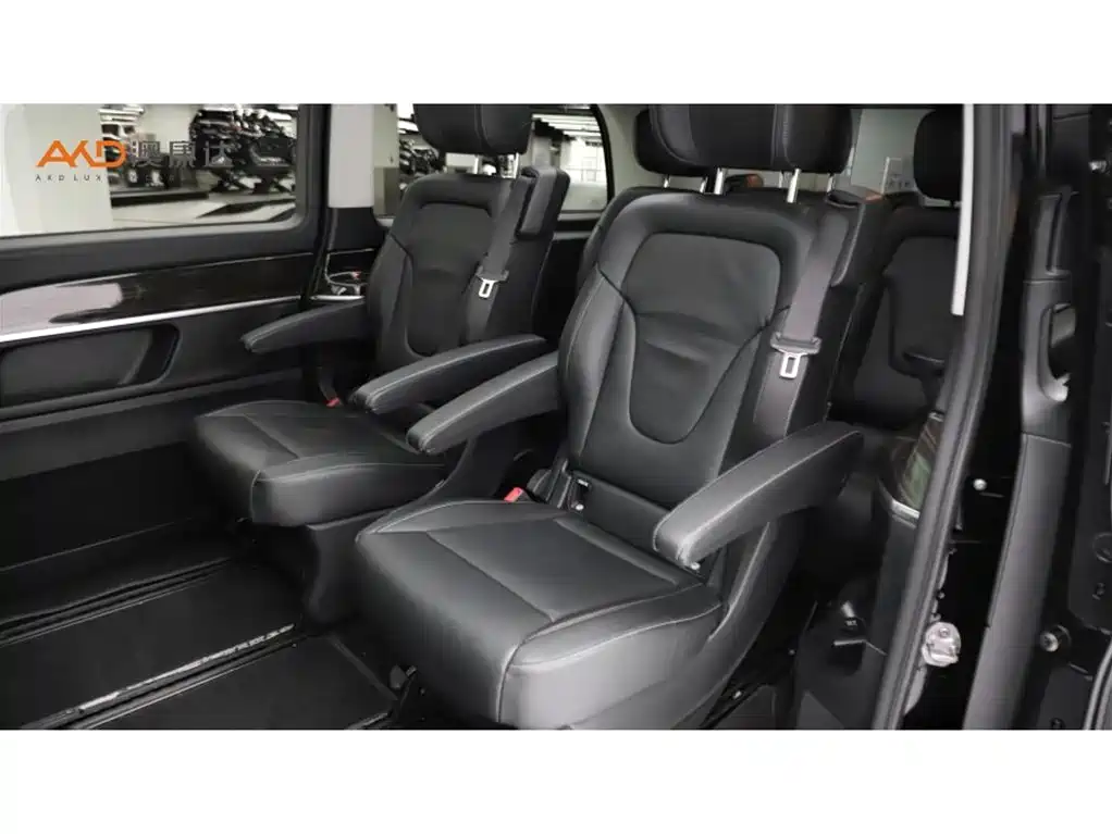 Mercedes-Benz V-Class — миниатюра 7