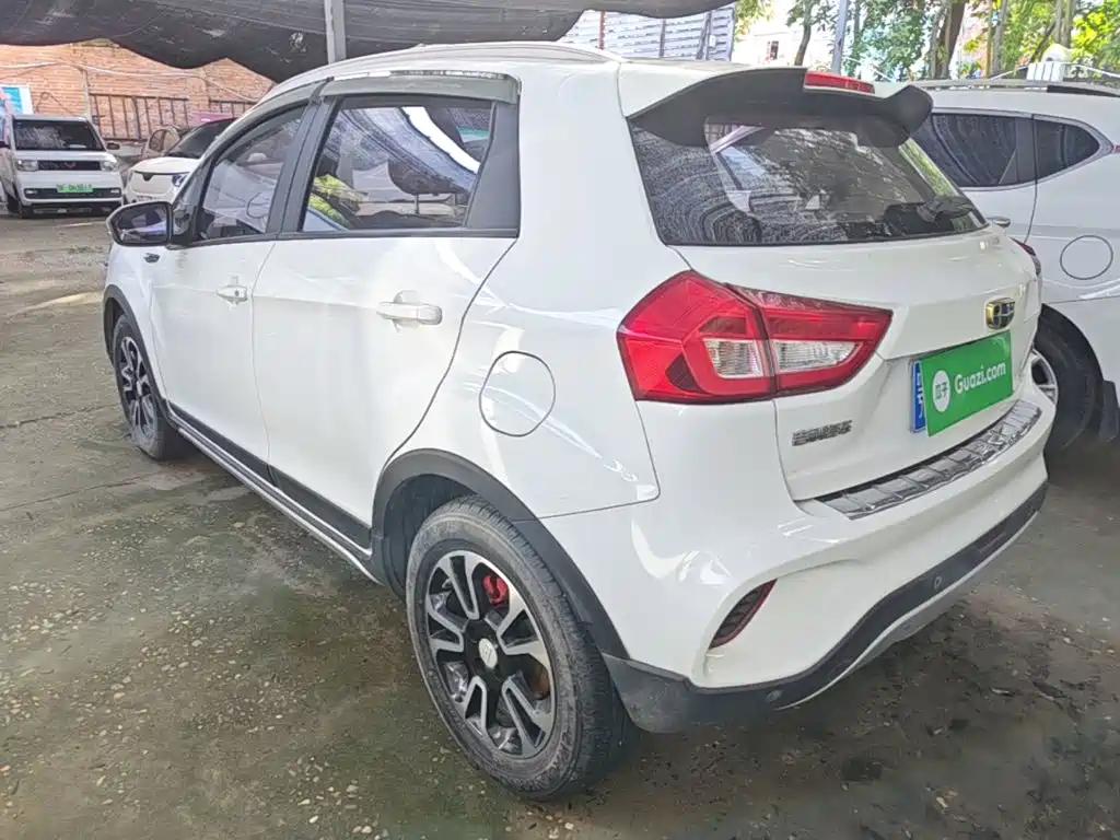 Geely Vision X3 — миниатюра 5