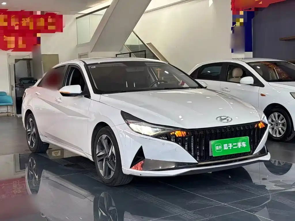 Hyundai Elantra — миниатюра 4