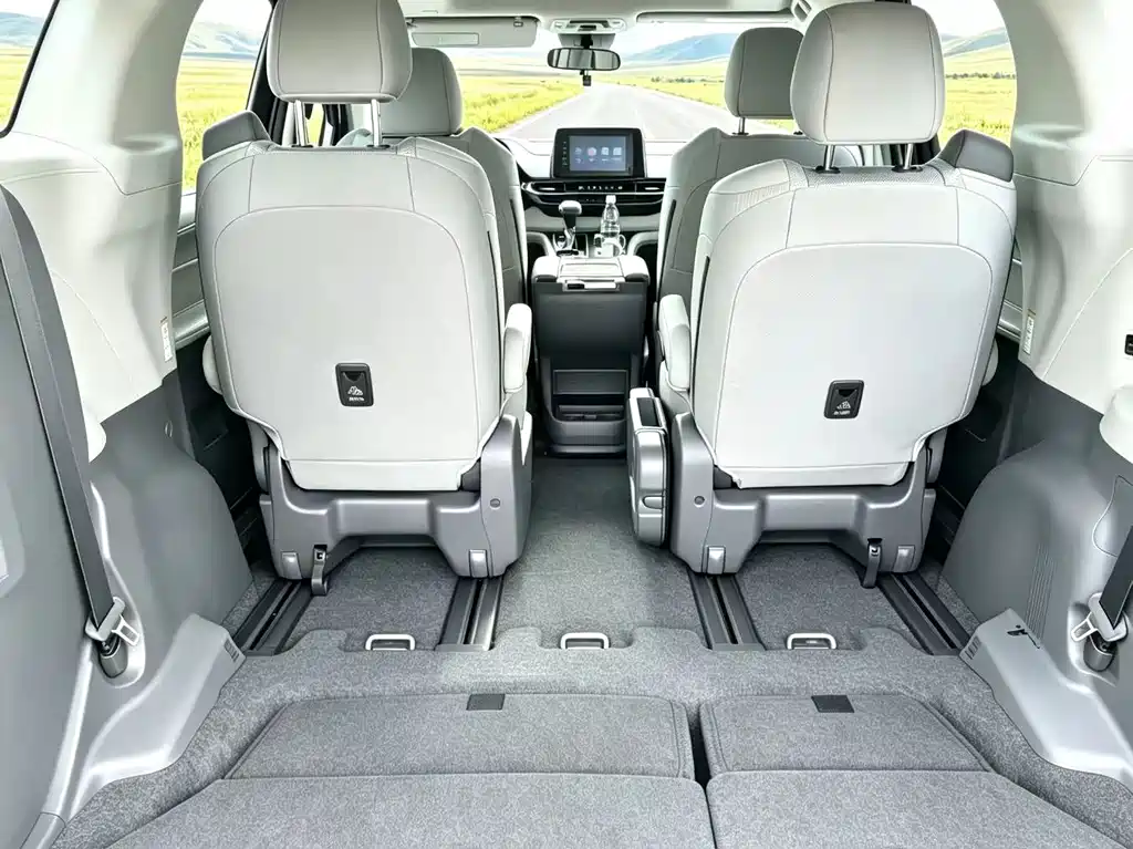 Toyota Sienna — миниатюра 8