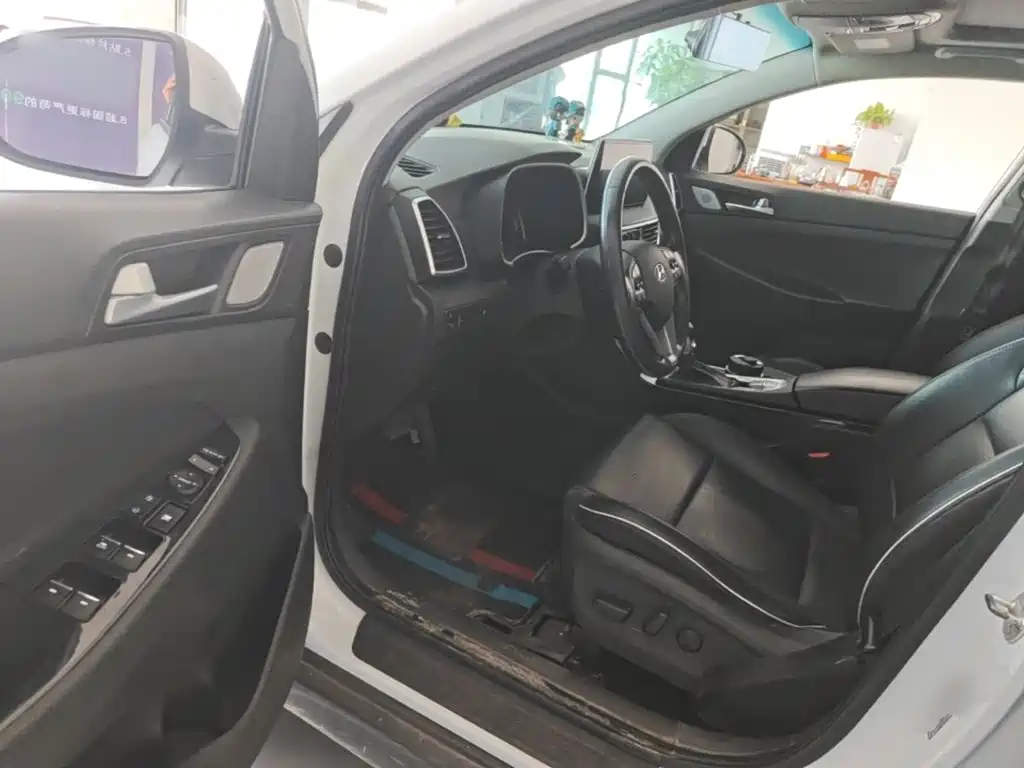 Hyundai Tucson — миниатюра 16