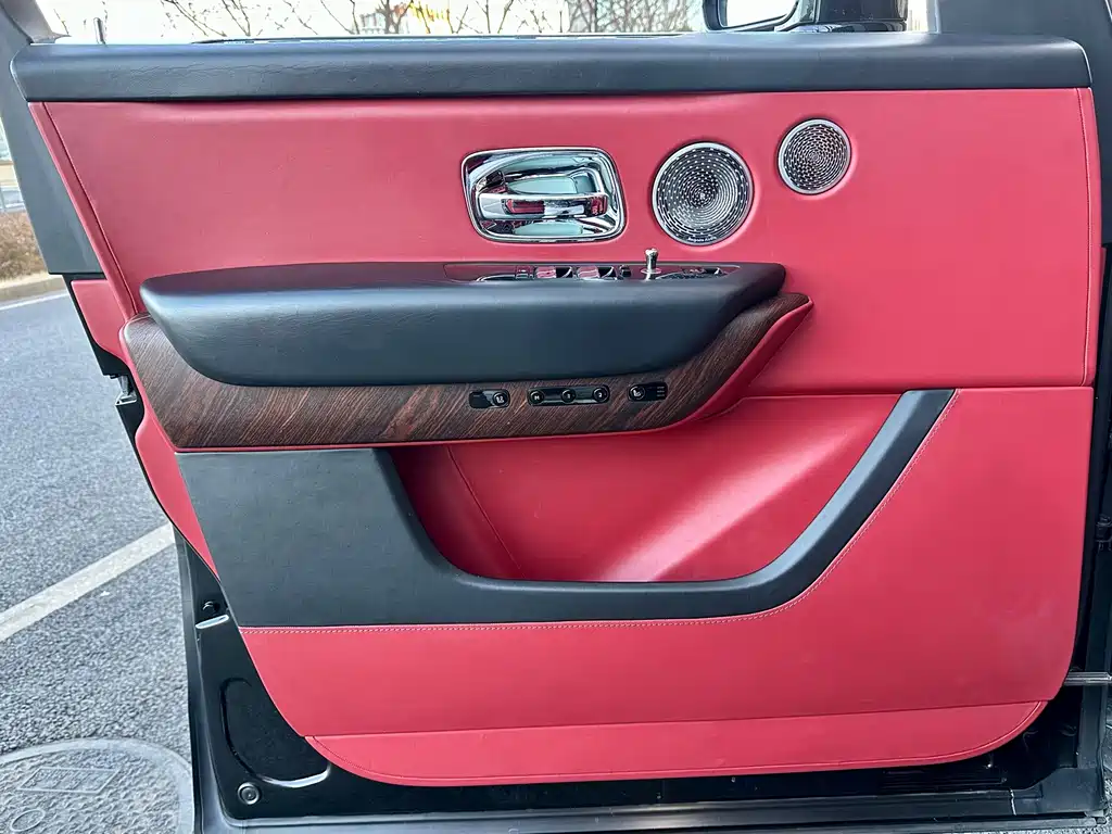 Rolls-Royce Phantom — миниатюра 15