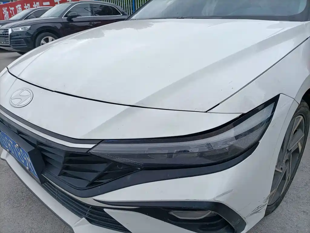 Hyundai Elantra — миниатюра 13