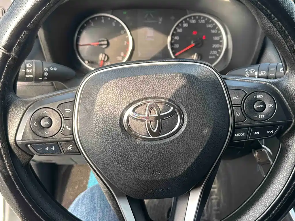 TOYOTA RAV4 RONGFANG