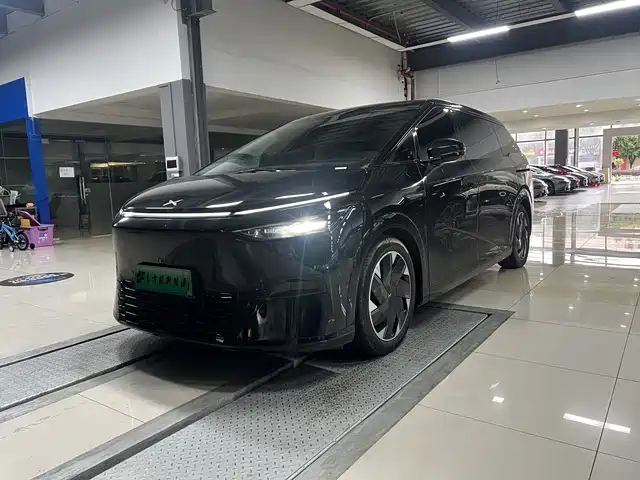 2024 Xpeng X9