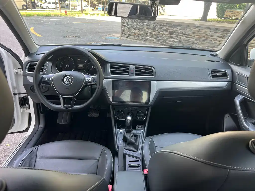 Volkswagen Lavida — миниатюра 13