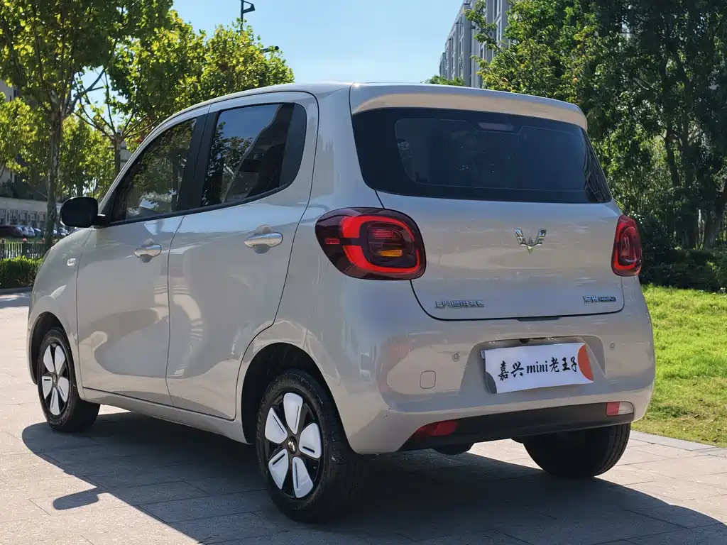 Wuling MINIEV — миниатюра 4